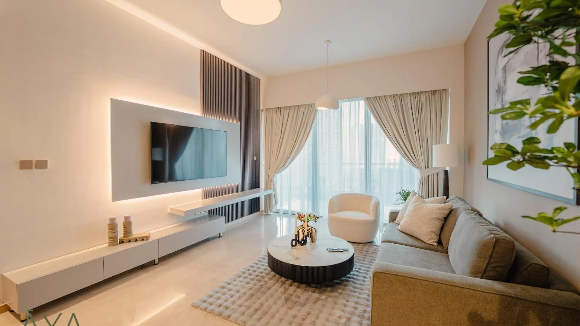 Downtown Luxe 1Br Steps From Burj Khalifa & Opera Apartment Dubai