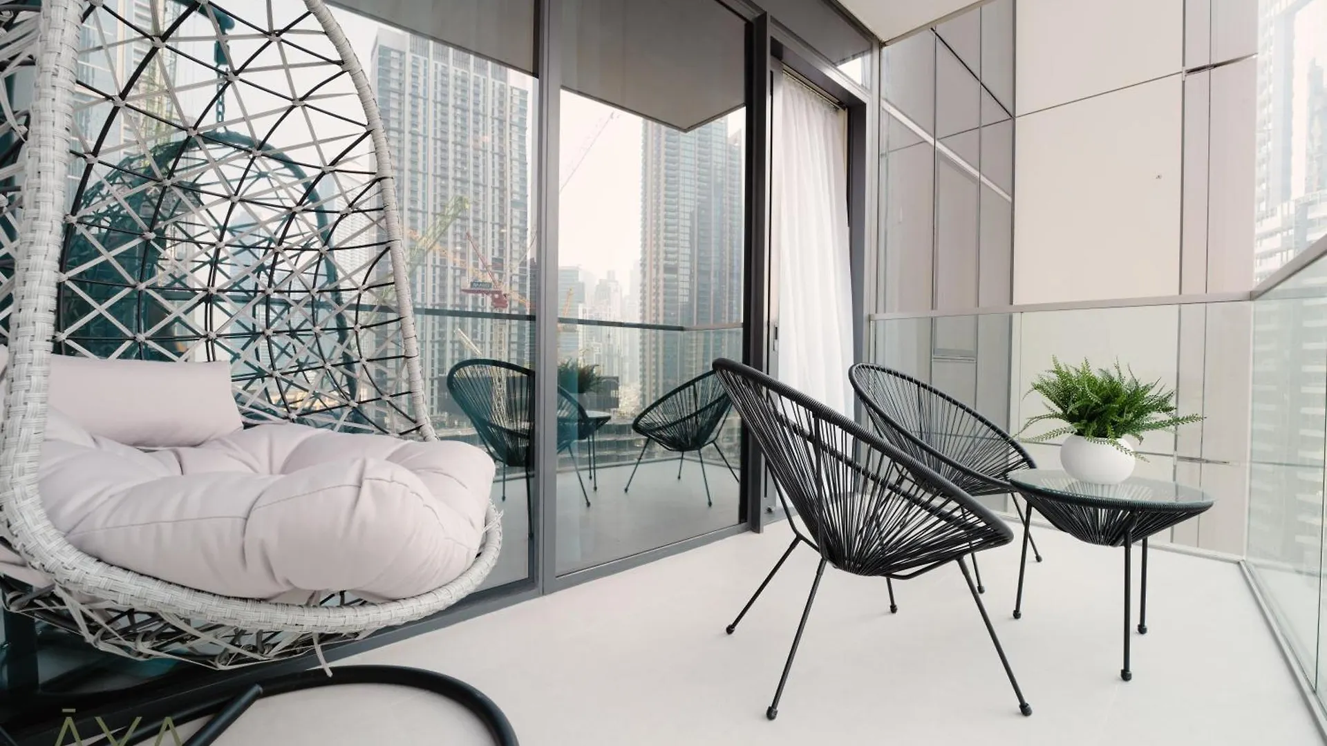 Downtown Luxe 1Br Steps From Burj Khalifa & Opera Apartment Dubai