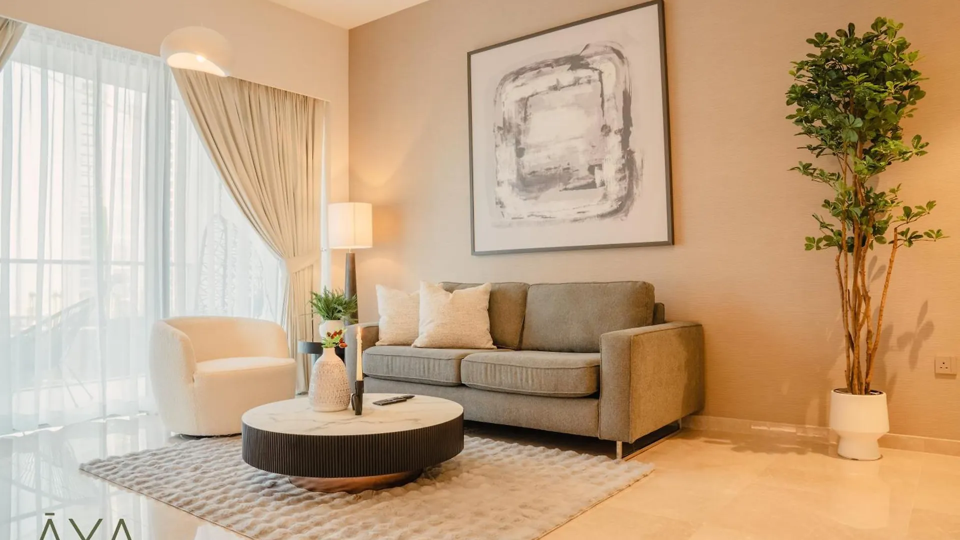 Downtown Luxe 1Br Steps From Burj Khalifa & Opera Apartment Dubai