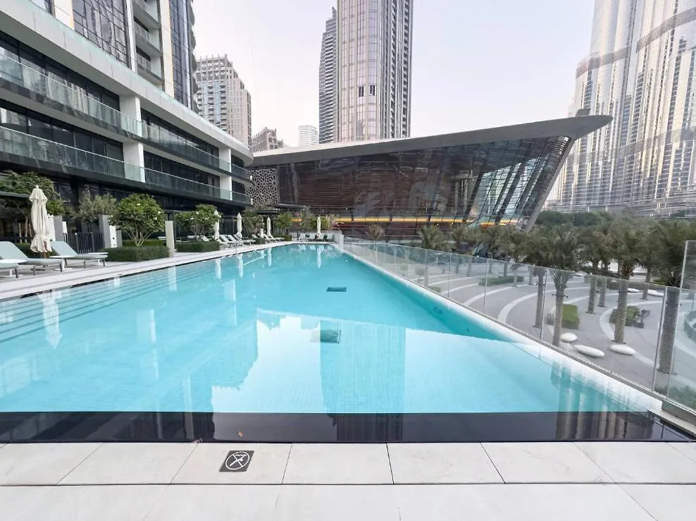 Downtown Luxe 1Br Steps From Burj Khalifa & Opera Apartment Dubai