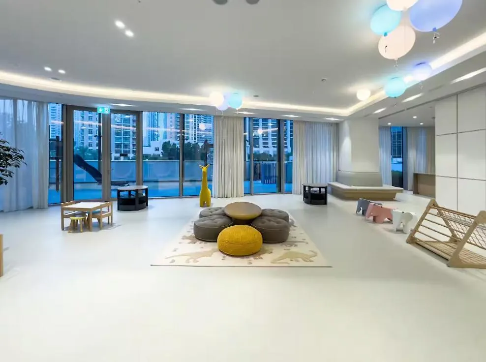 Downtown Luxe 1Br Steps From Burj Khalifa & Opera Apartment Dubai